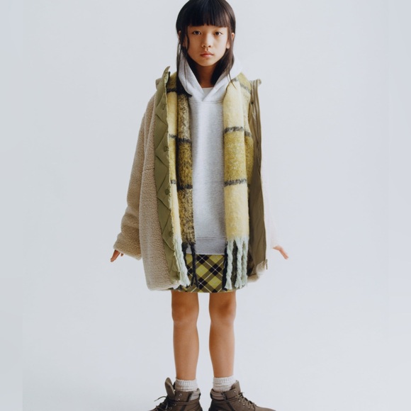 Zara Kids Contrasting Faux Shearling Coat - Picture 10 of 10
